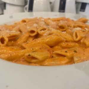 Large Creamy Tomato Sauce Pasta