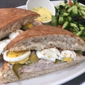 Sándwich de atún